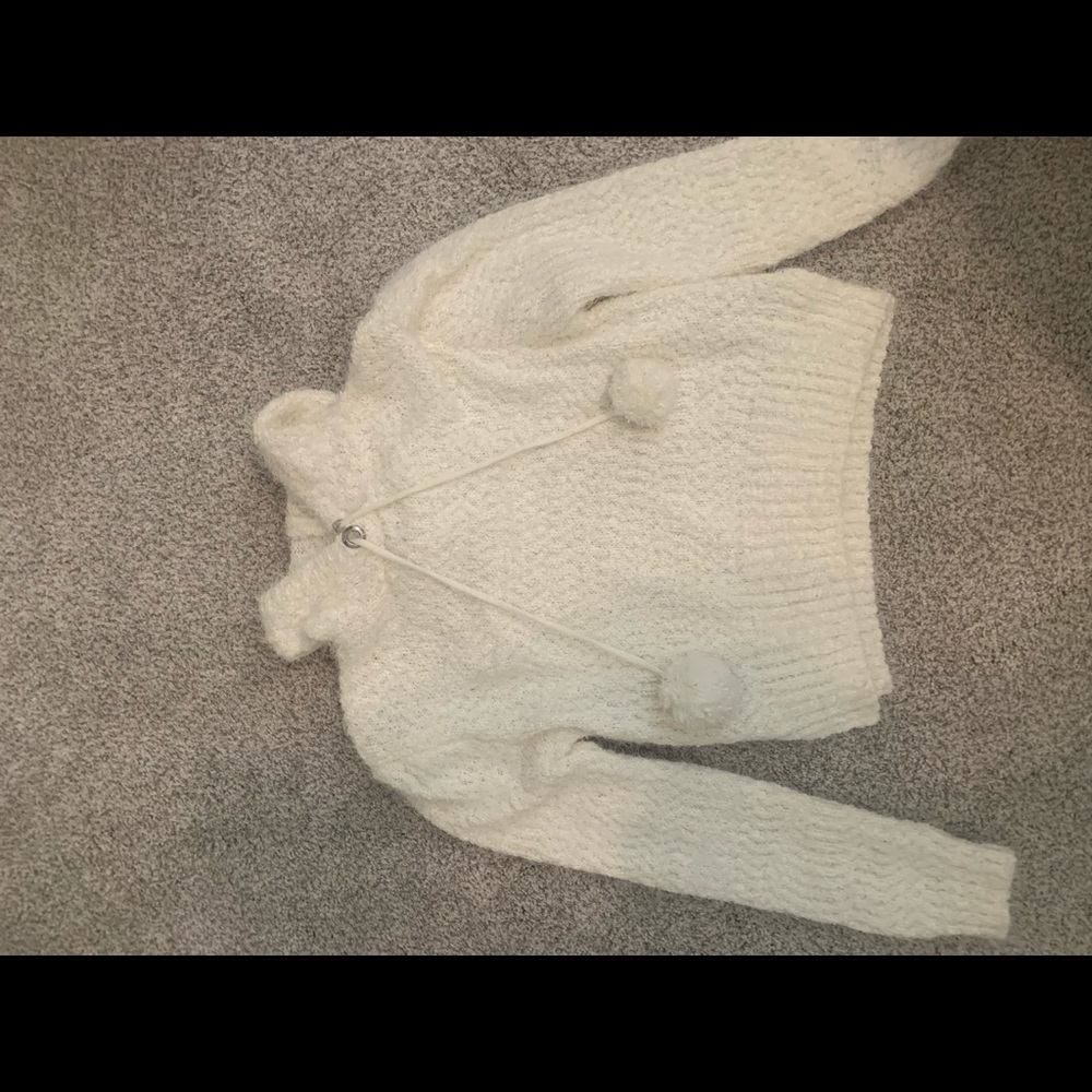 MEDIUM JUN AND IVY CROP SWEATER